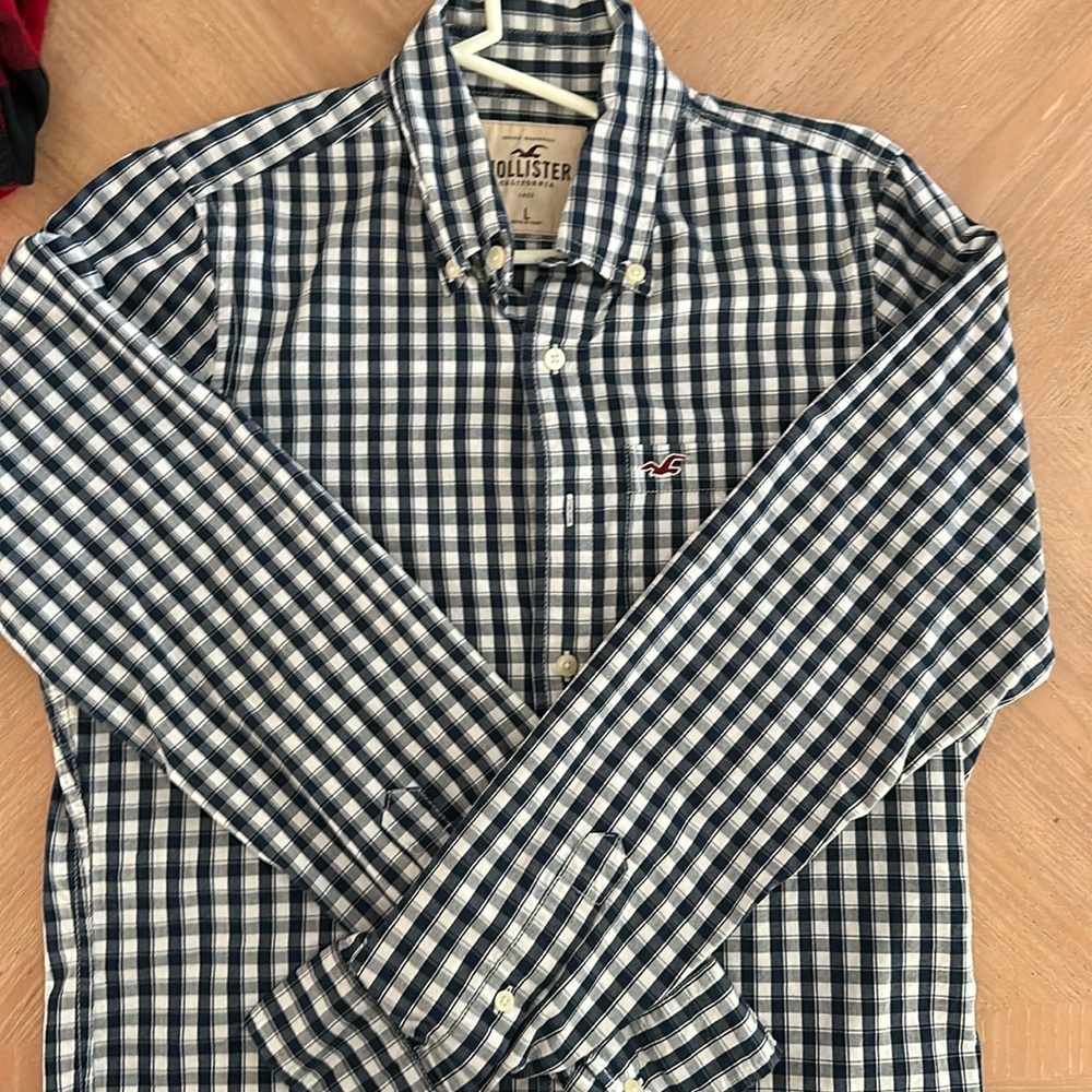 Men's large Hollister button down shirt